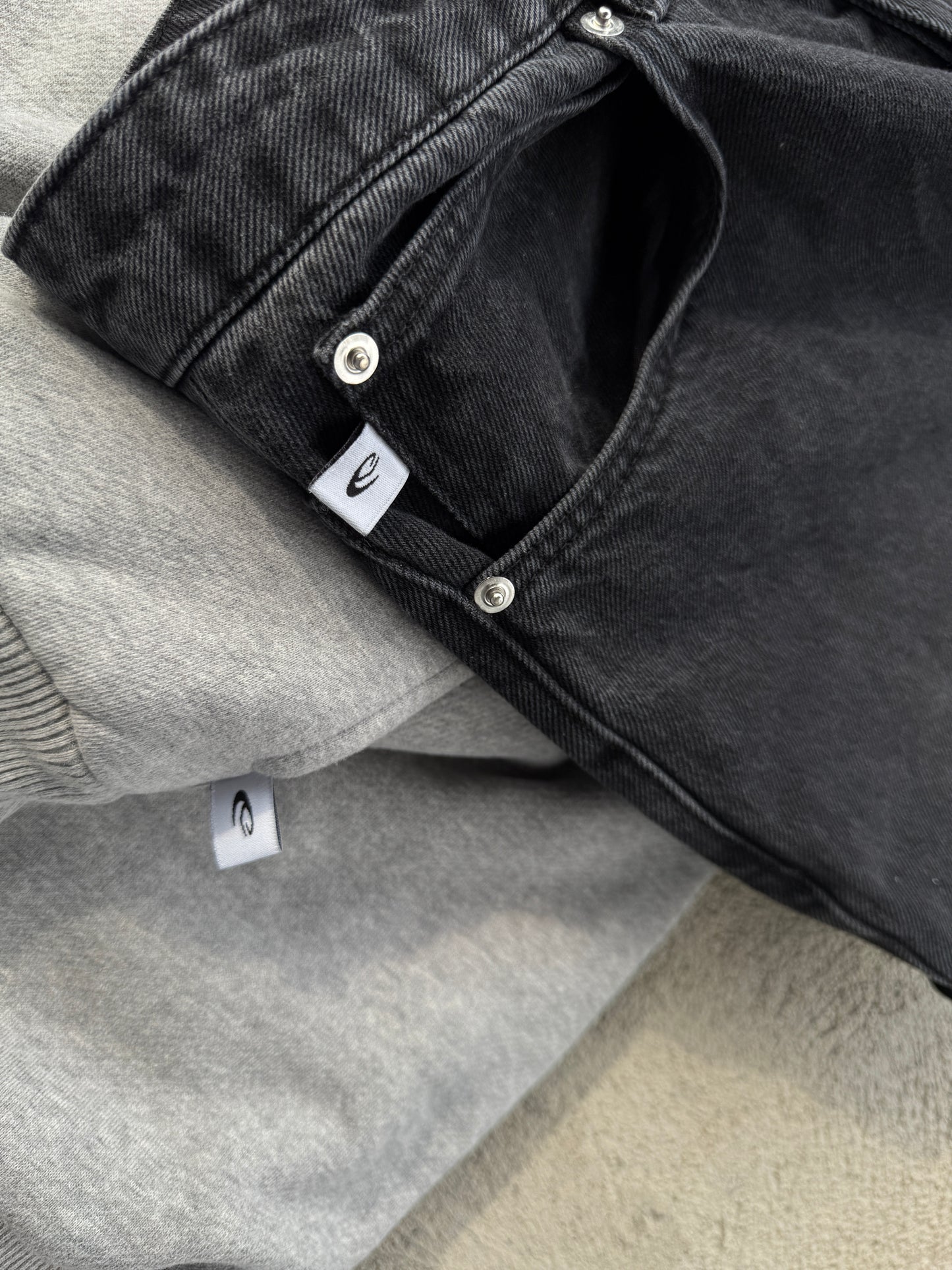Combo jeans et hoodie Clip