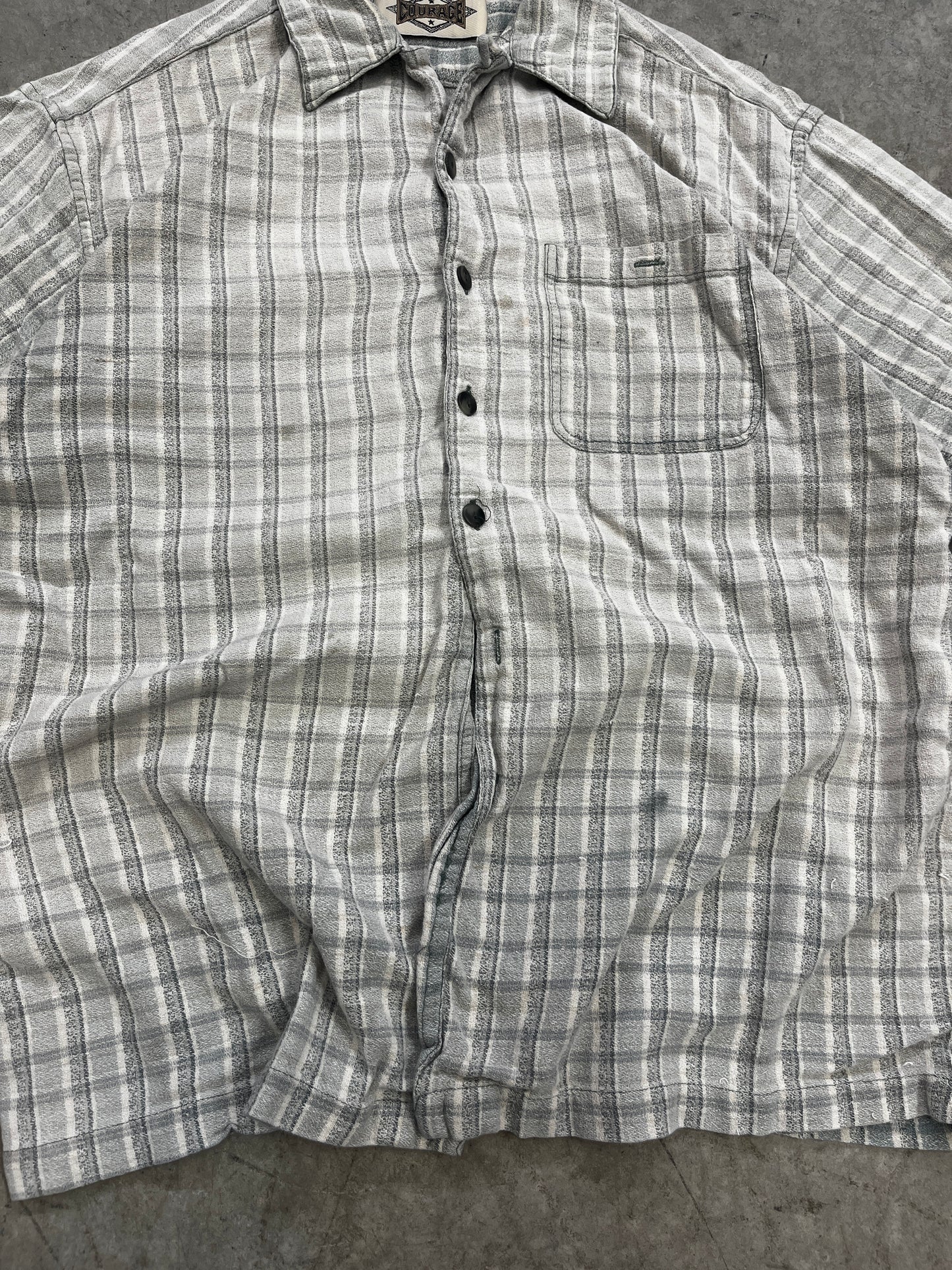 vintage shirt -L (missing 2 buttons, but can be repaired)