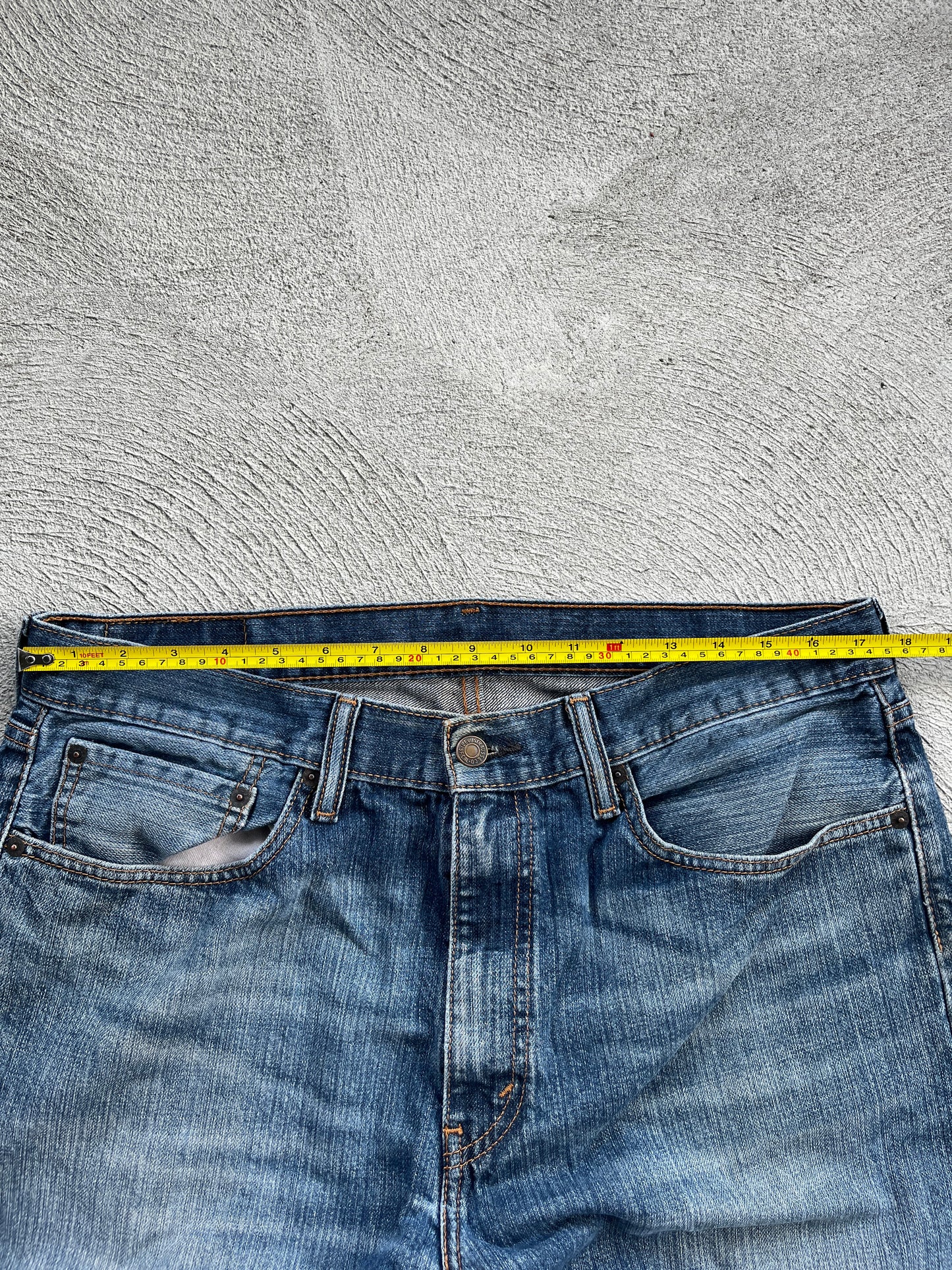 jorts levis -voir grandeur sur les photos