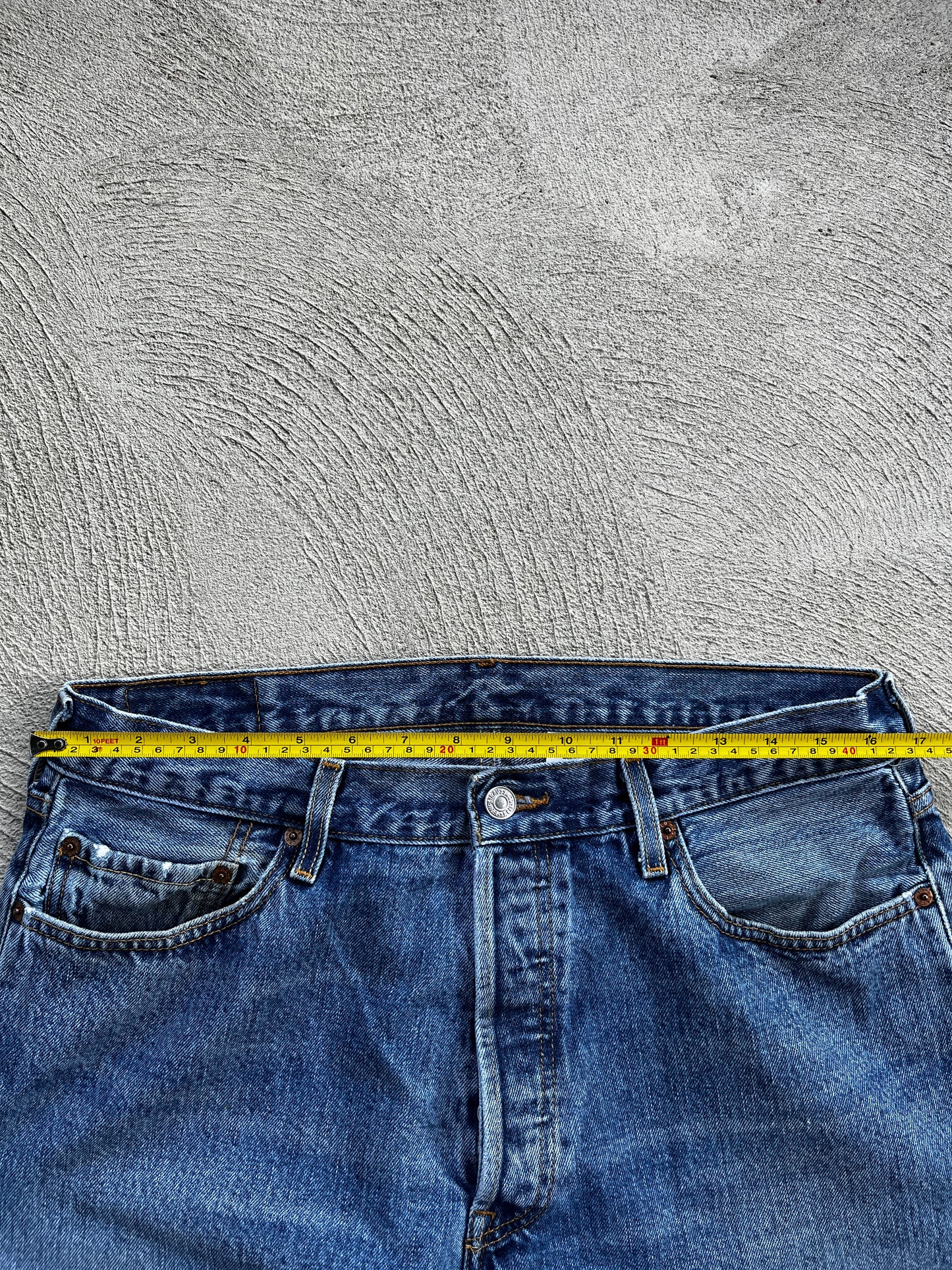 jorts levis vintage -voir grandeur dans les photos