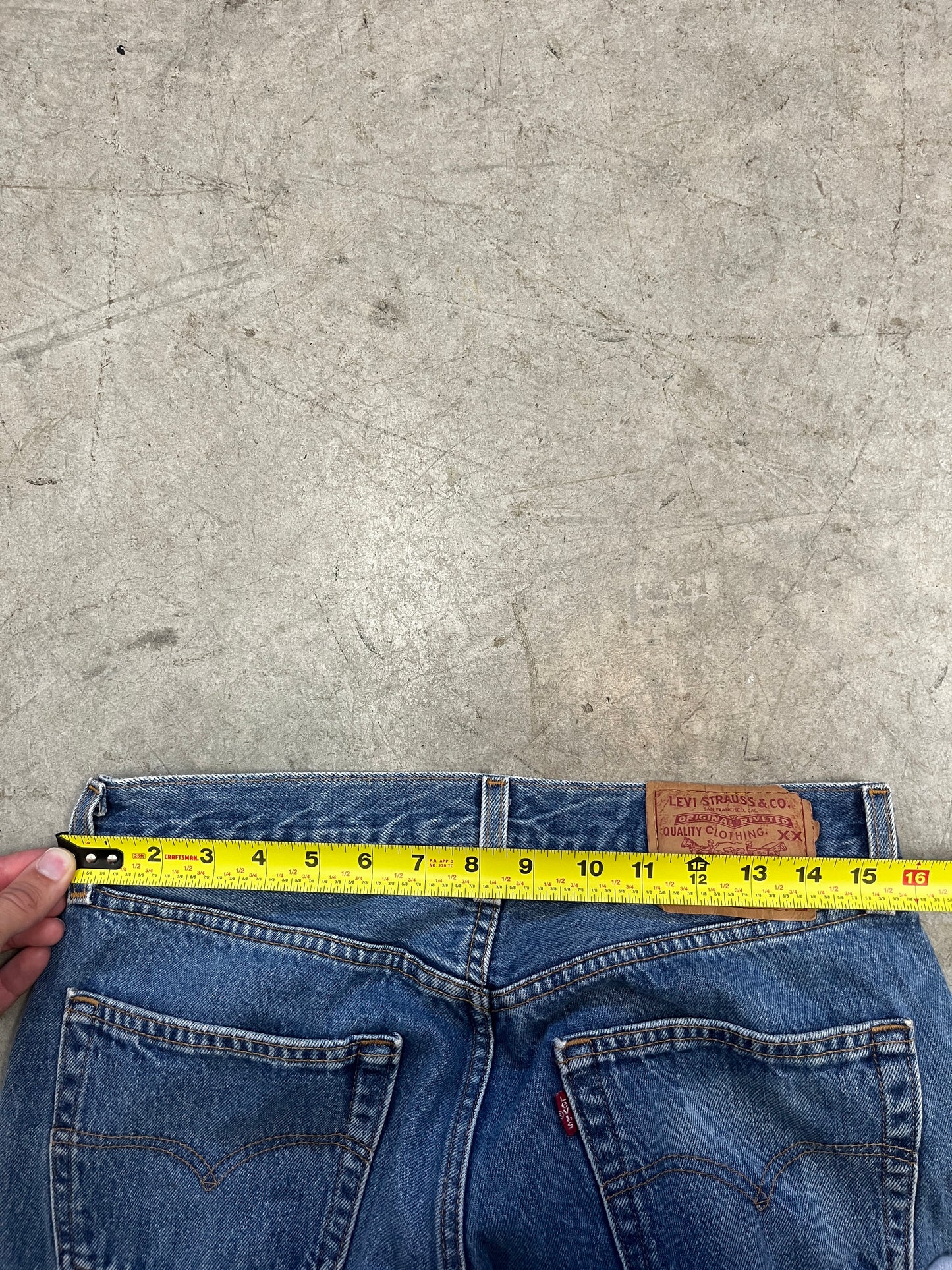 jeans vintage levis -32/30 fit 30/30