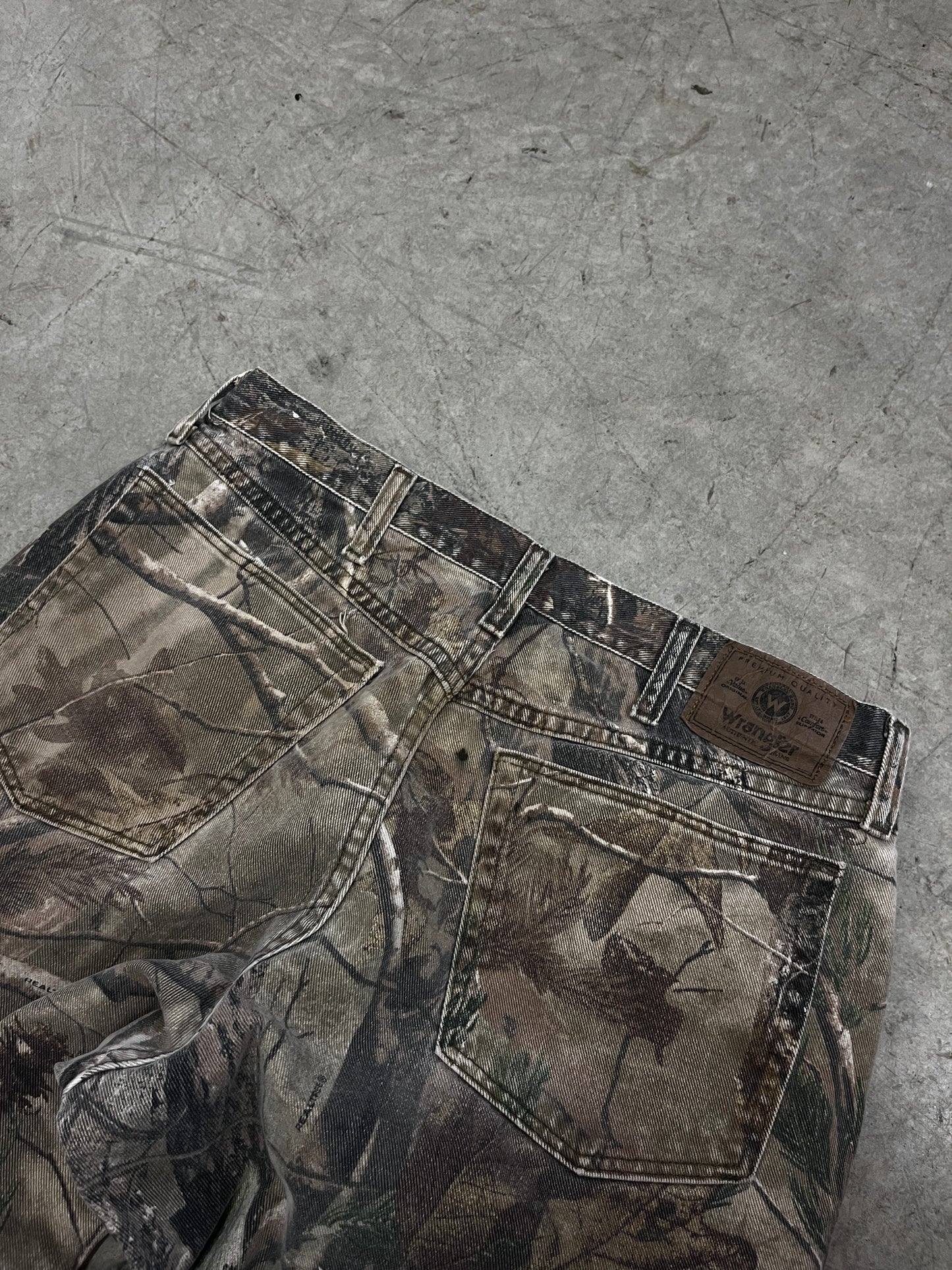 pants realtree wrangler -fit 32/30