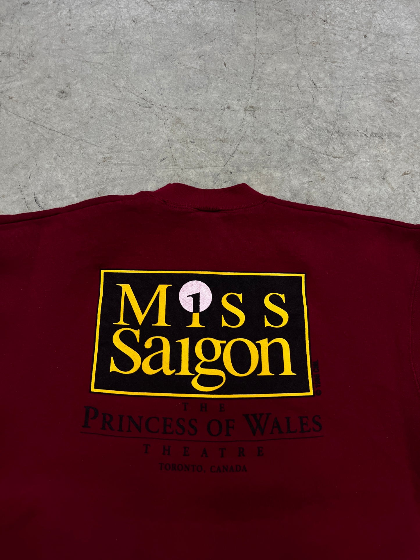 crewneck miss saigon -L