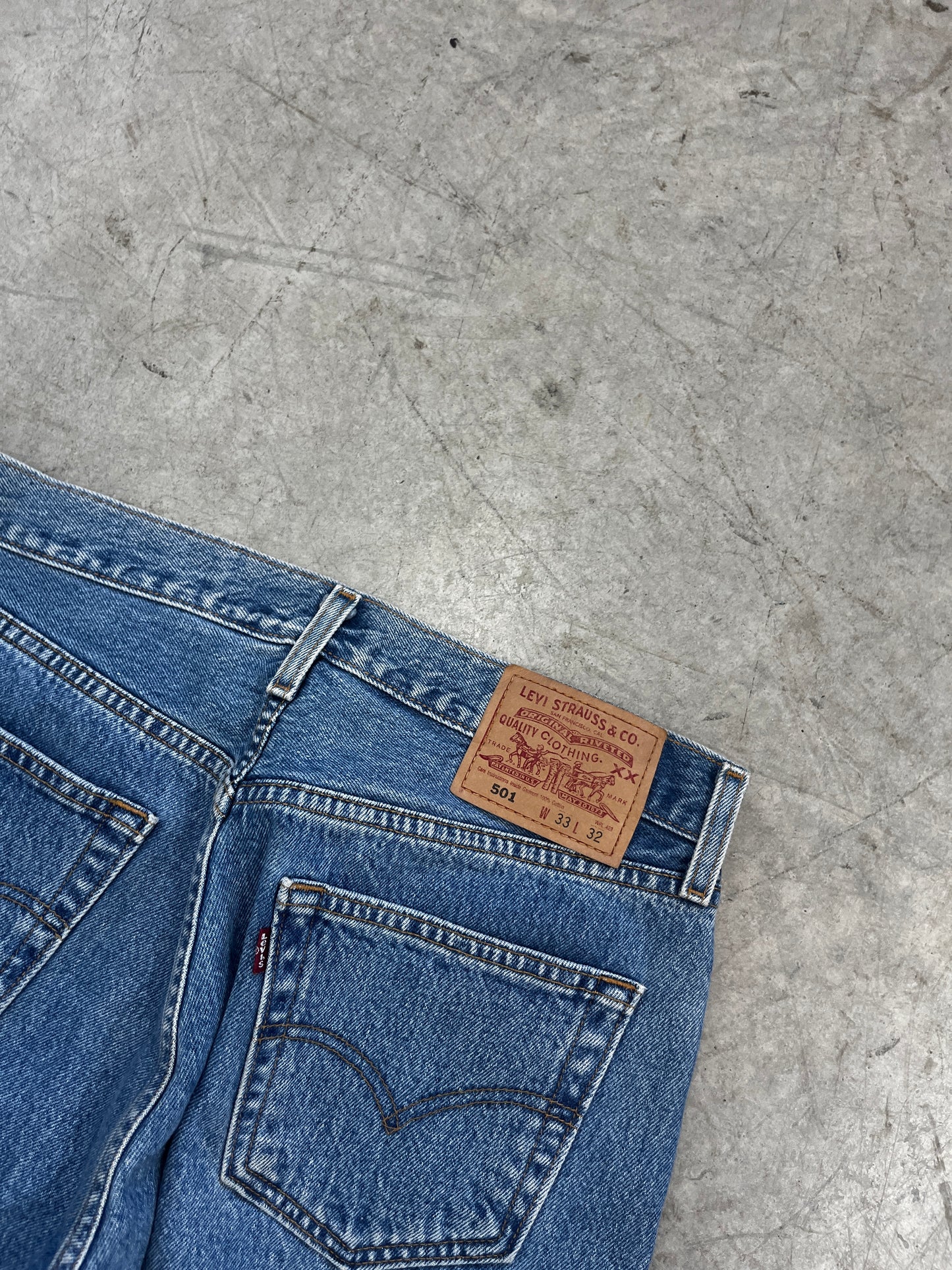 jeans vintage levis 501 -33/32