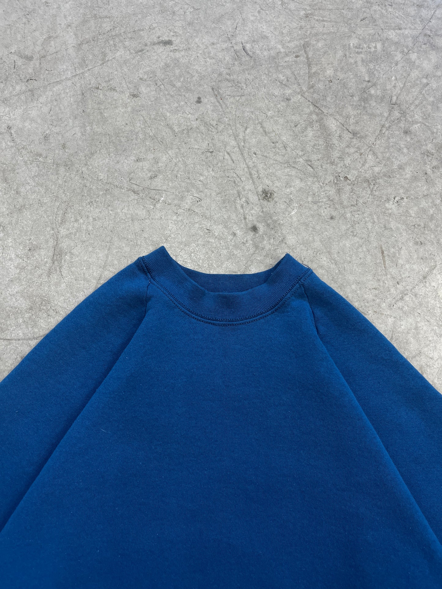 crewneck vintage blank bleu -fit L